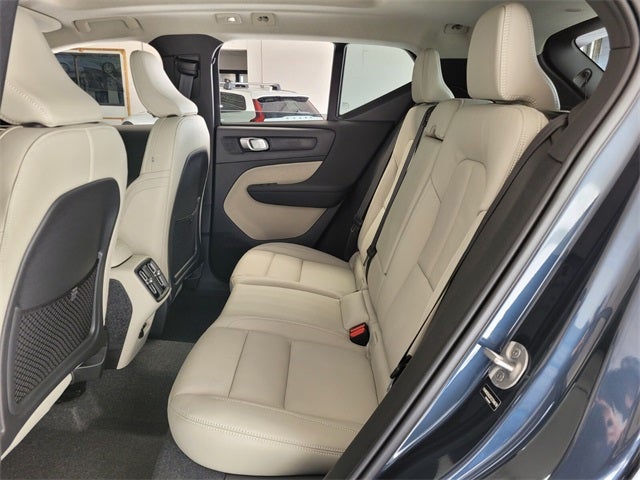 2026 Volvo XC40 B4 Plus