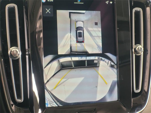 2026 Volvo XC40 B4 Plus