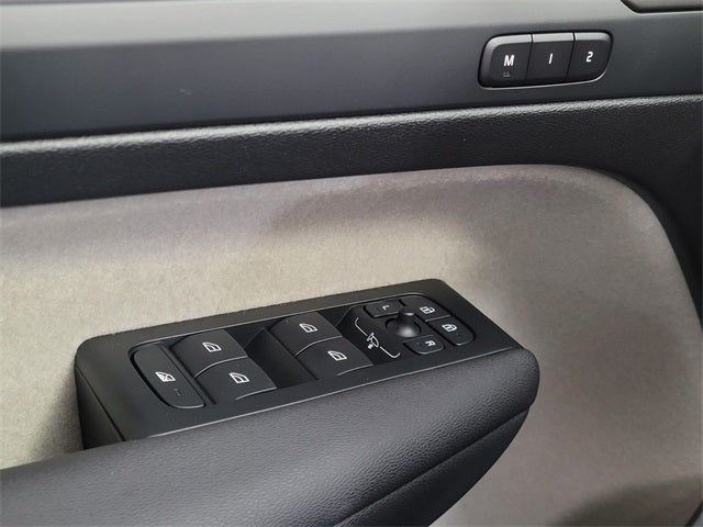 2026 Volvo XC40 B4 Plus