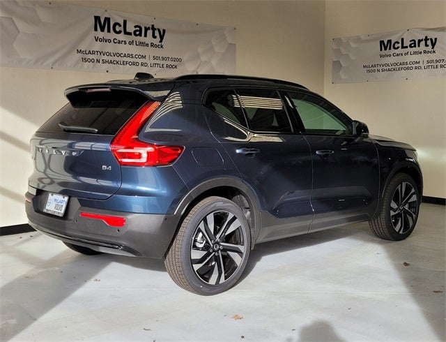 2026 Volvo XC40 B4 Plus