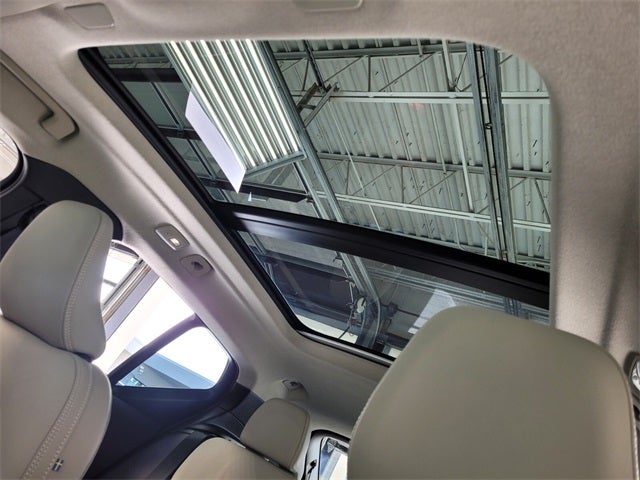 2026 Volvo XC40 B4 Plus