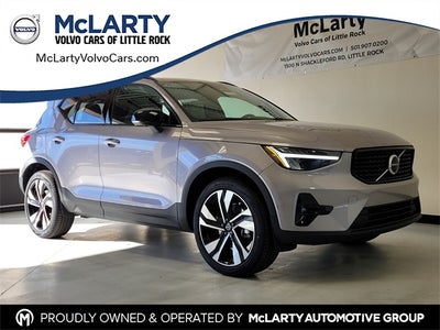 2026 Volvo XC40 B4 Plus