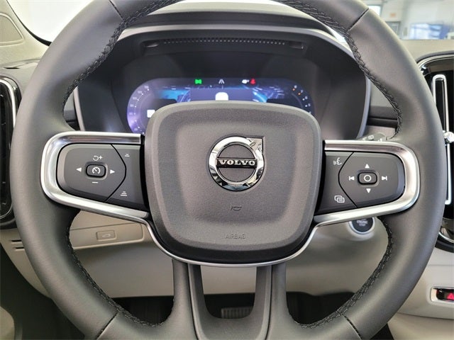 2026 Volvo XC40 B4 Plus