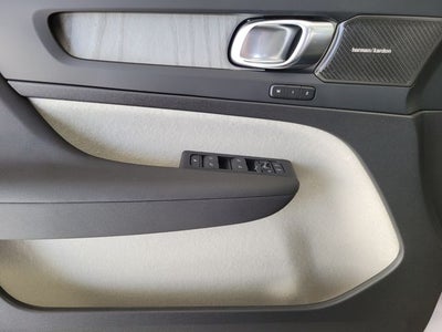 2026 Volvo XC40 B4 Plus