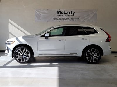 2023 Volvo XC60 B5 Ultimate Bright Theme