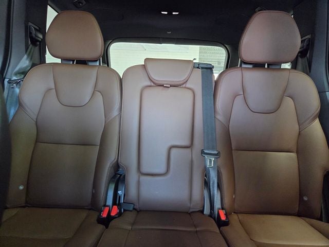 2024 Volvo XC90 B5 Plus