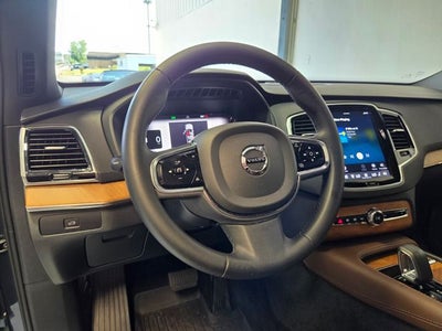 2024 Volvo XC90 B5 Plus