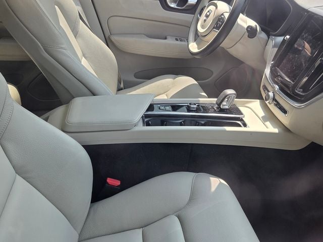 2024 Volvo XC60 B5 Core