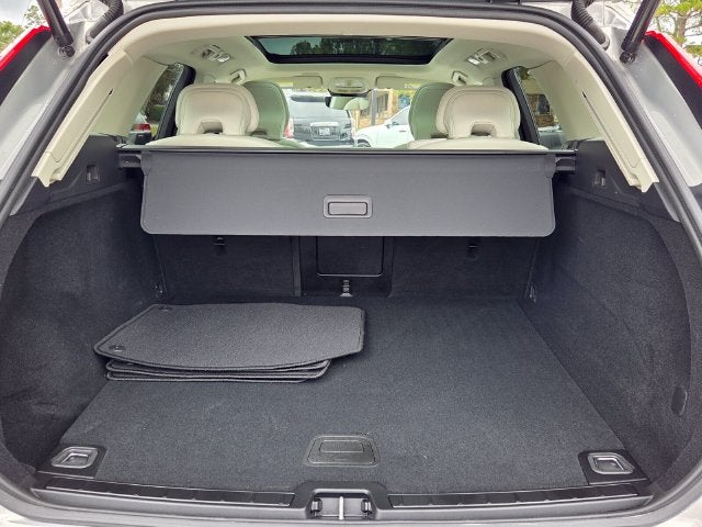 2024 Volvo XC60 B5 Core