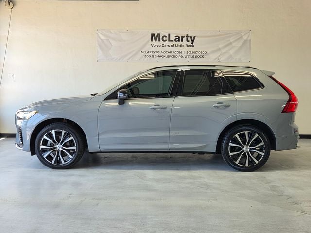 2024 Volvo XC60 B5 Plus Dark Theme