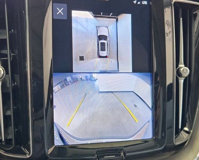 2024 Volvo XC60 B5 Plus Dark Theme