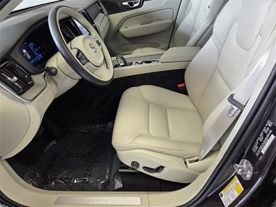 2024 Volvo XC60 B5 Plus Dark Theme