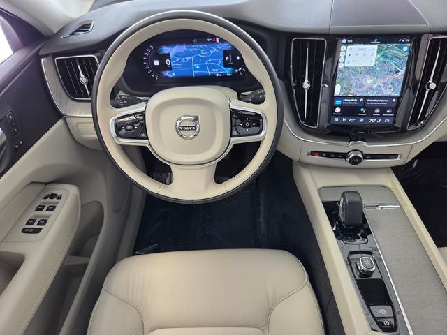 2024 Volvo XC60 B5 Plus Dark Theme