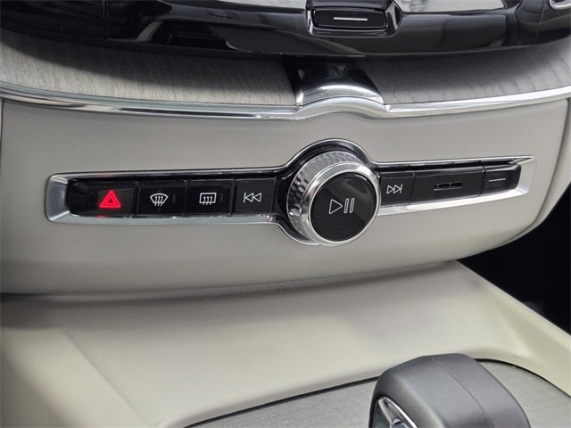 2024 Volvo XC60 B5 Plus Dark Theme