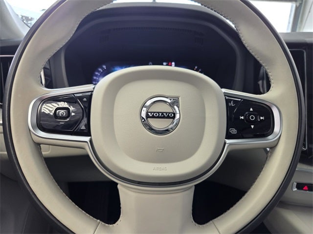 2024 Volvo XC60 B5 Plus Dark Theme