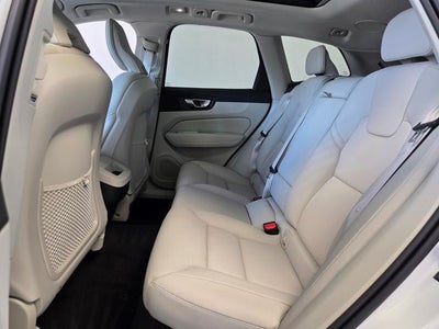 2024 Volvo XC60 B5 Plus Dark Theme