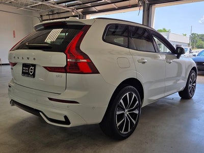 2024 Volvo XC60 B5 Plus Dark Theme