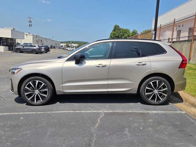2024 Volvo XC60 B5 Plus Dark Theme
