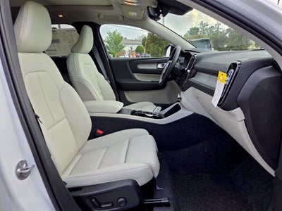 2026 Volvo XC40 B5 Plus