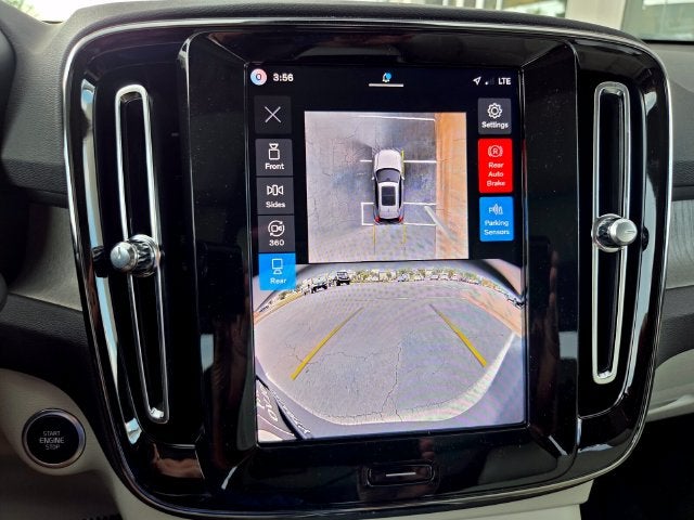 2026 Volvo XC40 B5 Plus