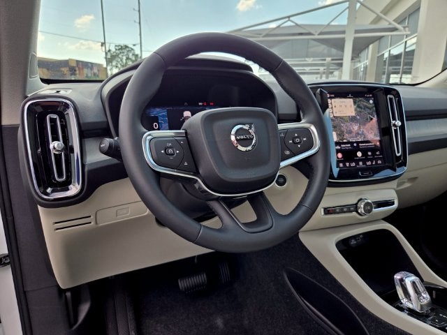 2026 Volvo XC40 B5 Plus