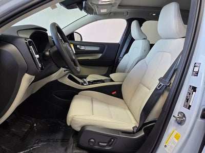 2026 Volvo XC40 B5 Plus