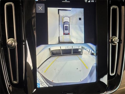 2026 Volvo XC40 B5 Plus