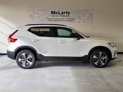 2026 Volvo XC40 B5 Plus