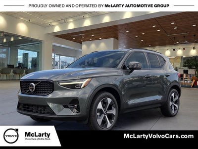 2026 Volvo XC40 B5 Plus