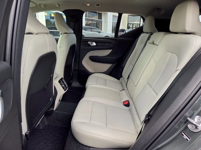 2026 Volvo XC40 B5 Plus