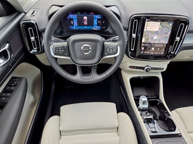 2026 Volvo XC40 B5 Plus