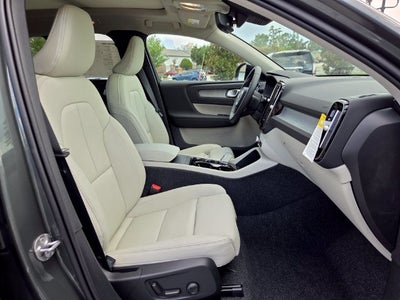2026 Volvo XC40 B5 Plus