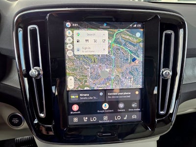 2026 Volvo XC40 B5 Plus