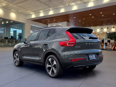 2026 Volvo XC40 B5 Plus