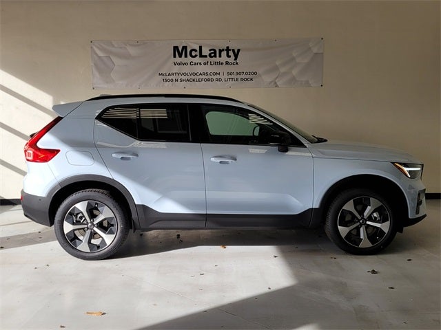 2026 Volvo XC40 B5 Plus
