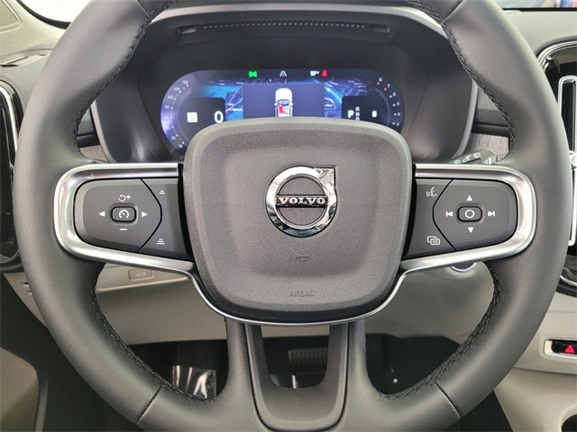 2026 Volvo XC40 B5 Plus