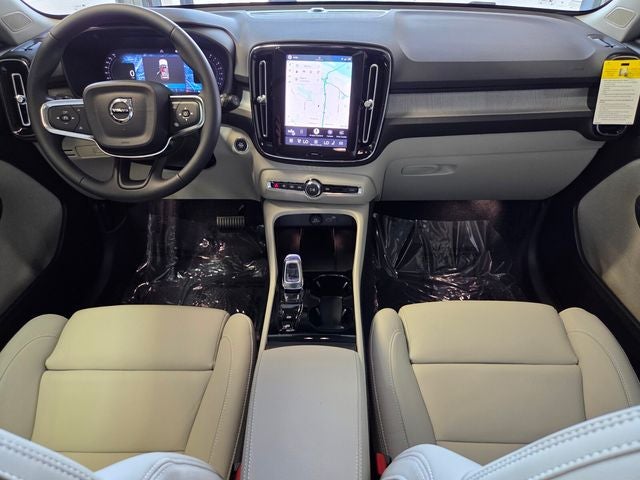 2026 Volvo XC40 B5 Plus