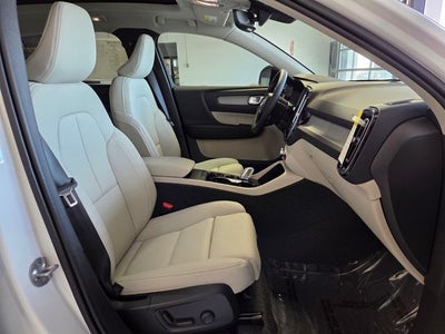 2026 Volvo XC40 B5 Plus