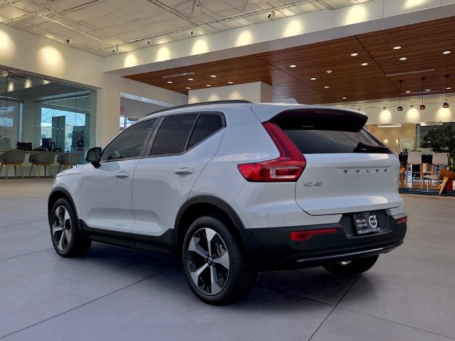 2026 Volvo XC40 B5 Plus