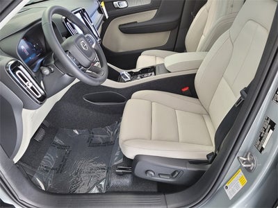 2026 Volvo XC40 B5 Plus