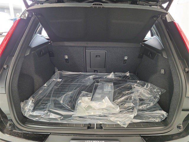 2026 Volvo XC40 B5 Ultra Black Edition