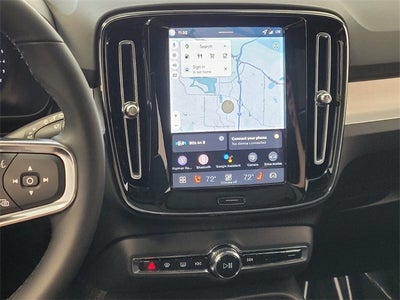 2026 Volvo XC40 B5 Ultra Black Edition