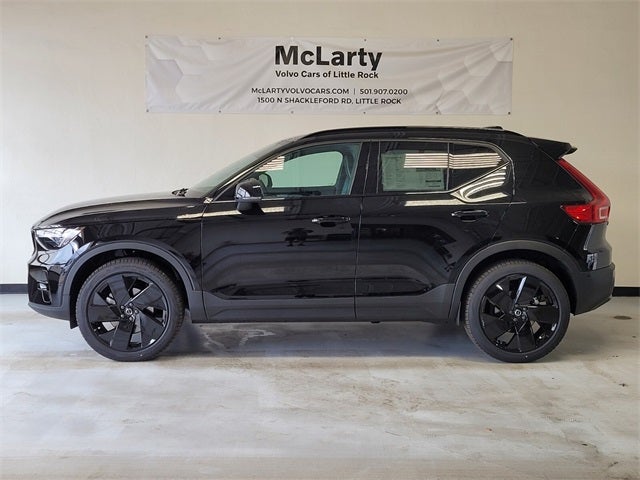 2026 Volvo XC40 B5 Ultra Black Edition