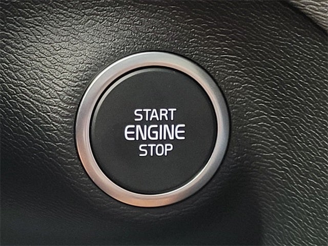 2026 Volvo XC40 B5 Ultra Black Edition