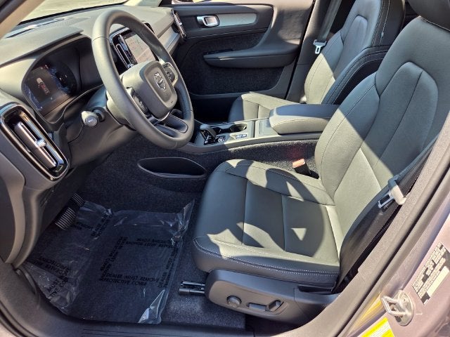 2026 Volvo XC40 B5 Core