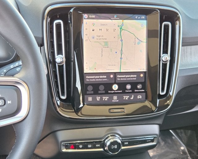 2026 Volvo XC40 B5 Core