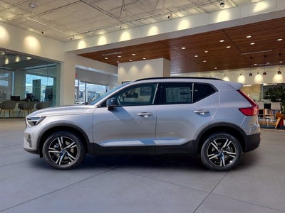 2026 Volvo XC40 B5 Core