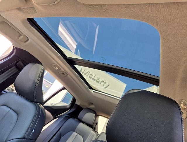 2026 Volvo XC40 B5 Core