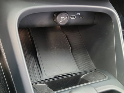 2025 Volvo XC40 B5 Core