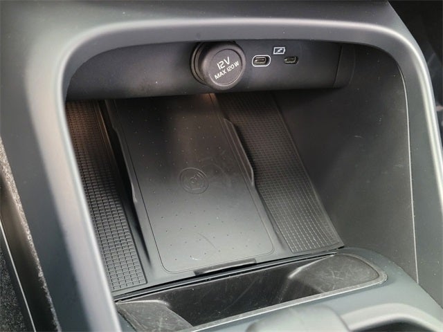 2025 Volvo XC40 B5 Core